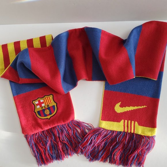 NIKE FCB La Liga Team SCARF Fandom Gear Knit Embroidered Crest Patch Team Swag - Picture 7 of 7